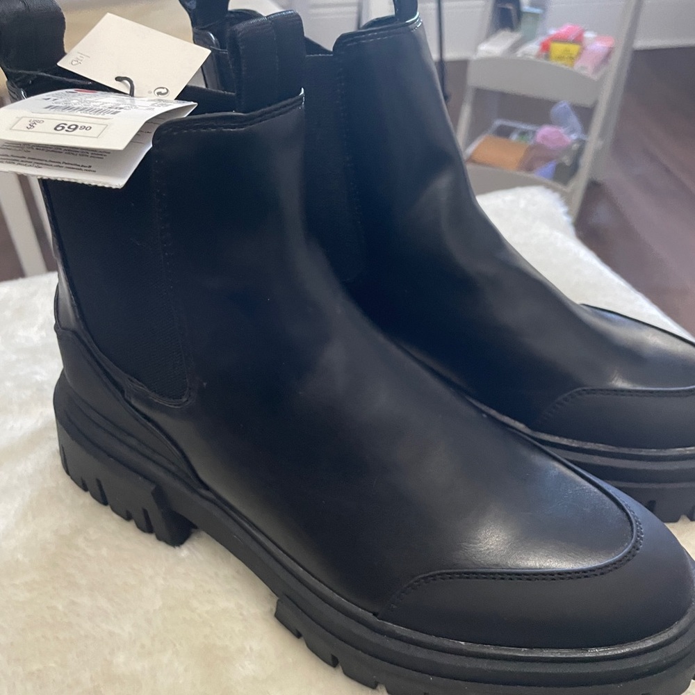 Zara booties NWT